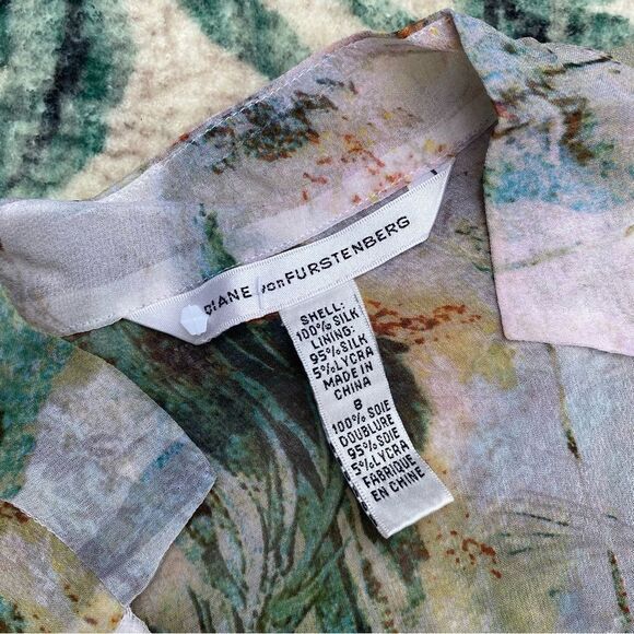 Diane Von Furstenberg Sheer Silk Blouse Size 8 all over print - Picture 2 of 5